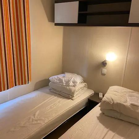 Mobilhome Campingplatz Sampzon